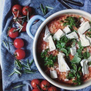 Risotto mit Tomaten und Ziegenkäse