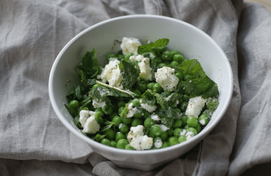 Erbsen-Feta-Salat mit Minze 