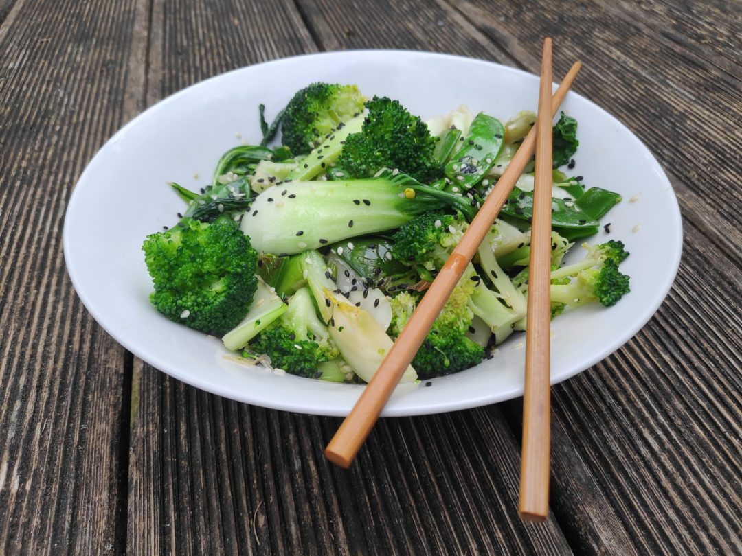 Asiatisches Pak Choi Gemüse mit Sesam - whenannacooks