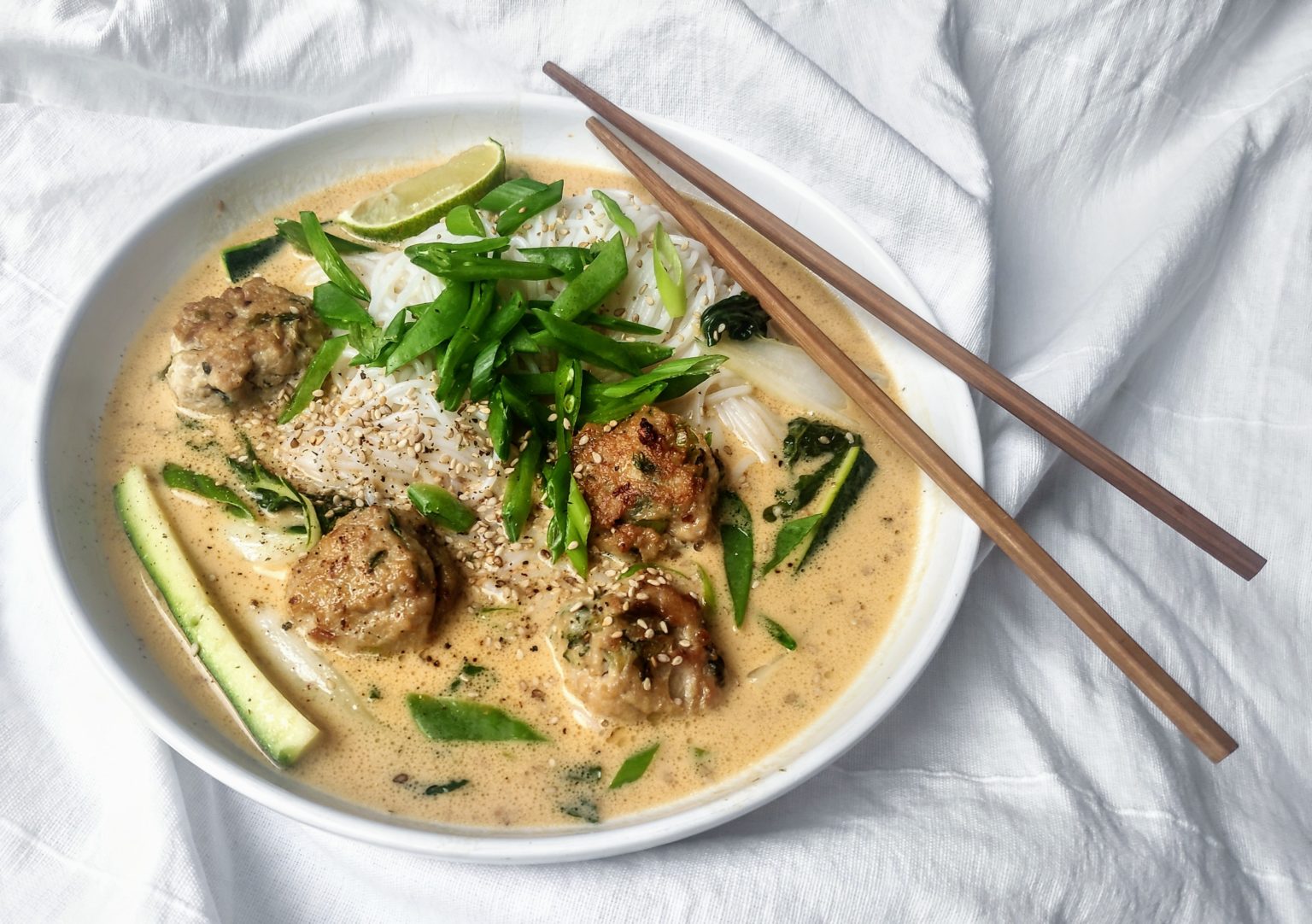 Curry Suppe mit Hendl- Fleischbällchen - whenannacooks