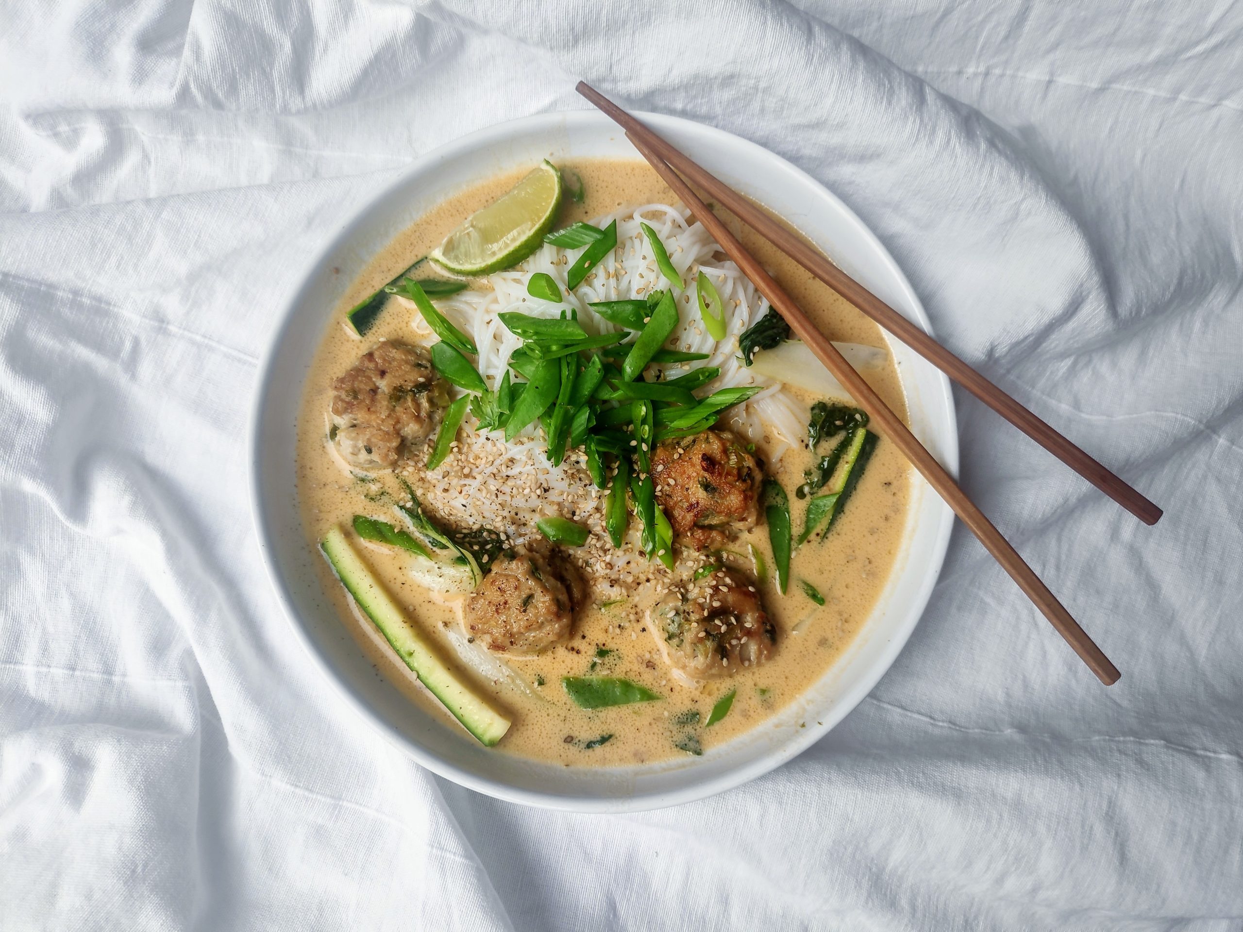 Curry Suppe mit Hendl- Fleischbällchen - whenannacooks